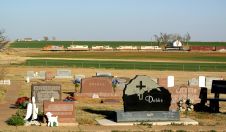 farmrail_cemetry_june_2011.jpg