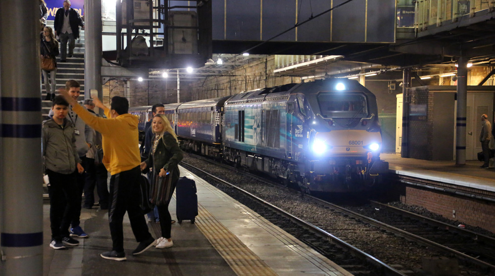 Waverley teenagers
68.001, arrived from Glenrothes, is ignored by teenagers more interested in their own entertainer
