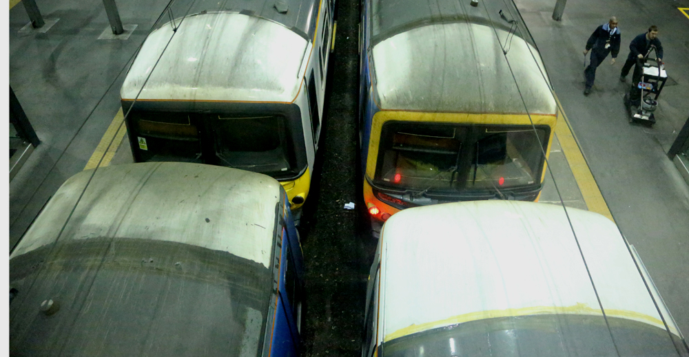 One clean, three dirty
Great Northern 365s' roofs, King's Cross
