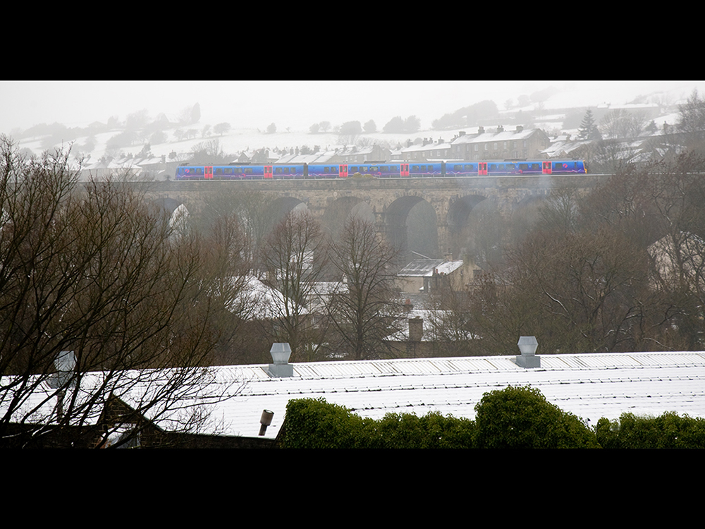 Slaithwaite Huddersfield Brrrr
170xxx for Manchester airport
Keywords: Les Nixon