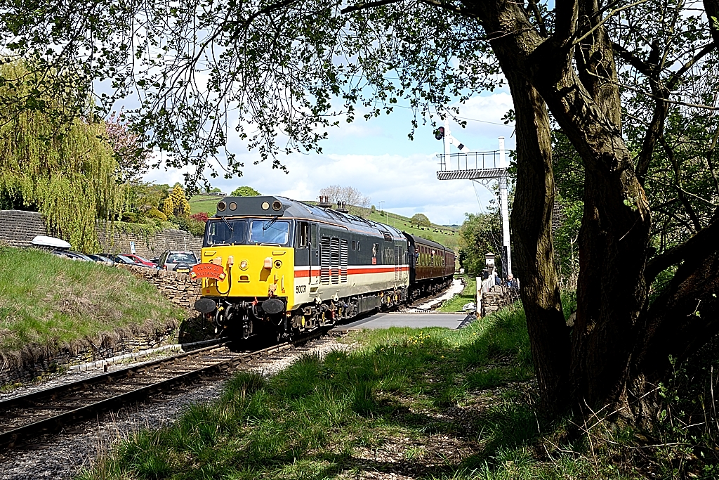 Class 50 50031 Hood prepares to start the 14:05 Keighley - Oxenhope service out of Haworth during the locomotive's visit as a guest locomotive for the KWVR's Diesel Gala.
