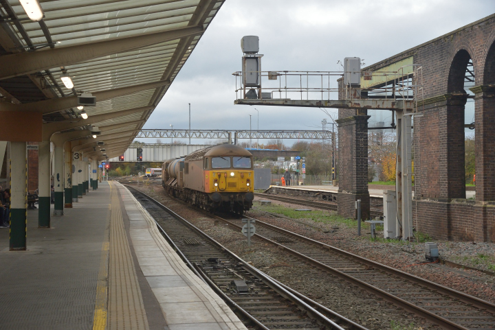 December 2025 - Spraying the rails - Phoenix Railway Photographic ...