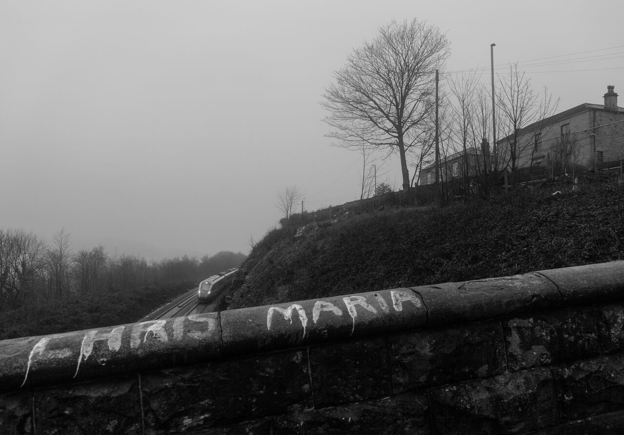 Chris & Maria
A Transpennine 802 heads west towards Dewsbury in the January gloom, when Chris and Maria were last on the bridge, I've no idea, but I wonder what trains were running across the Pennines then, 40s, Peaks, 47s, 158s, who knows?
